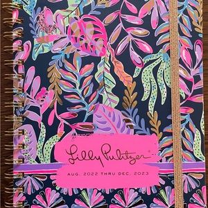 Lilly Pulitzer Planner -thru Dec 2023